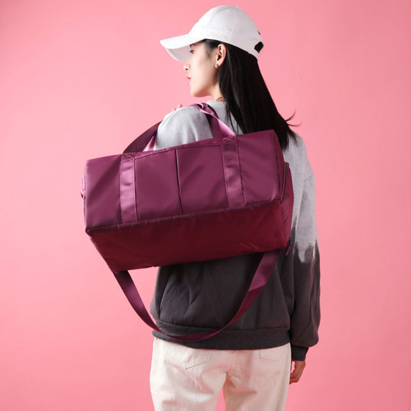 Versatile Waterproof Fitness Duffel Bag - Stylish Weekender Bag for Gym, Swim & Travel for Men and Women