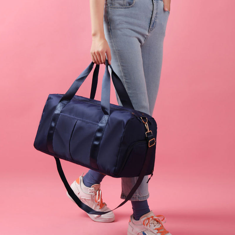 Versatile Waterproof Fitness Duffel Bag - Stylish Weekender Bag for Gym, Swim & Travel for Men and Women